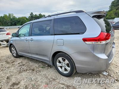 Drugie zdjęcie samochodu z przodu: 2013 TOYOTA SIENNA LE VIN:5TDKK3DC2DS332226 - miniatura