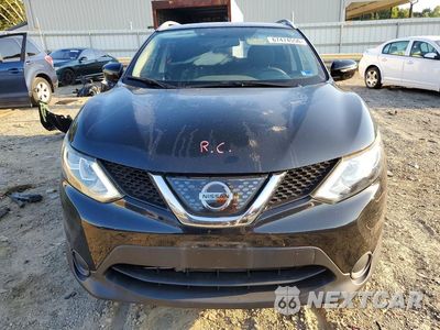 Piąte zdjęcie samochodu w środku: 2018 NISSAN ROGUE SPORT SV VIN:JN1BJ1CR6JW263472 - miniatura