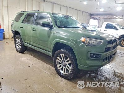 Czwarte zdjęcie samochodu z boku: 2022 TOYOTA 4RUNNER TRD SPORT VIN:JTESU5JR5N5971668 - miniatura