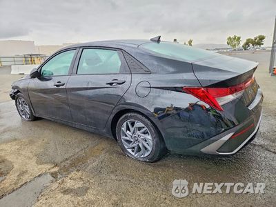 Drugie zdjęcie samochodu z przodu: 2026 HYUNDAI ELANTRA HYBRID BLUE VIN:KMHLM4DJXTU209556 - miniatura