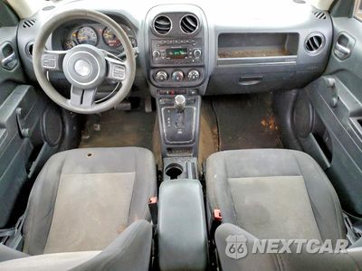 Zdjęcie 8 z 13 samochodu: 2017 JEEP PATRIOT SPORT VIN:1C4NJPBA2HD200500 - miniatura
