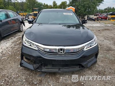 Piąte zdjęcie samochodu w środku: 2017 HONDA ACCORD EXL VIN:1HGCR3F81HA009802 - miniatura