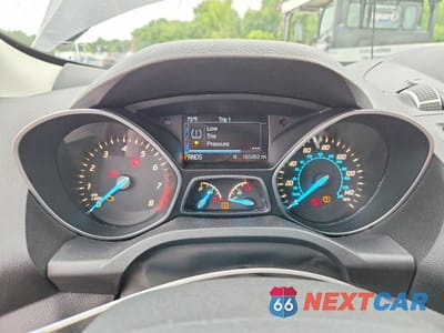 Zdjęcie 9 z 13 samochodu: 2016 FORD ESCAPE SE VIN:1FMCU9G99GUC31956 - miniatura