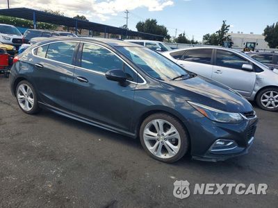 Czwarte zdjęcie samochodu z boku: 2017 CHEVROLET CRUZE PREMIER VIN:3G1BF6SM2HS529473 - miniatura