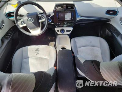 Zdjęcie 8 z 13 samochodu: 2018 TOYOTA PRIUS PRIME PLUS VIN:JTDKARFP8J3083482 - miniatura