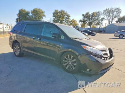 Czwarte zdjęcie samochodu z boku: 2017 TOYOTA SIENNA XLE 7-PASSENGER VIN:5TDDZ3DC5HS154404 - miniatura