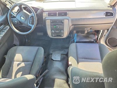 Zdjęcie 8 z 13 samochodu: 2012 CHEVROLET TAHOE SPECIAL VIN:1GNSK2E09CR258774 - miniatura