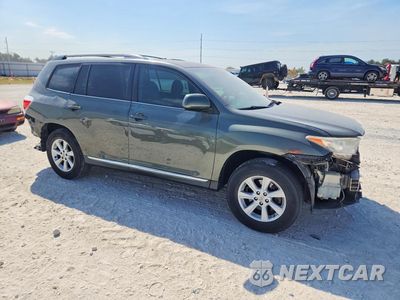 Czwarte zdjęcie samochodu z boku: 2013 TOYOTA HIGHLANDER PLUS VIN:5TDZK3EHXDS133868 - miniatura