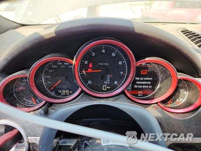Zdjęcie 9 z 14 samochodu: 2016 PORSCHE CAYENNE CAYENNE VIN:WP1AA2A25GLA02637 - miniatura