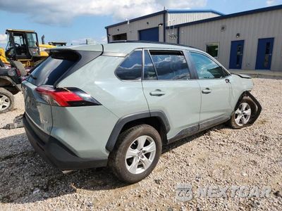 Trzecie zdjęcie samochodu z tyłu: 2019 TOYOTA RAV4 XLE VIN:2T3W1RFV6KW050124 - miniatura