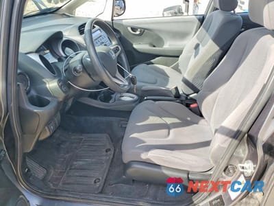 Zdjęcie 7 z 12 samochodu: 2013 HONDA FIT VIN:JHMGE8H32DC009881 - miniatura
