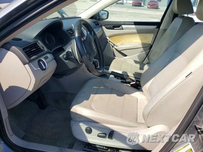 Zdjęcie 7 z 12 samochodu: 2013 VOLKSWAGEN PASSAT SE VIN:1VWBP7A3XDC108455 - miniatura