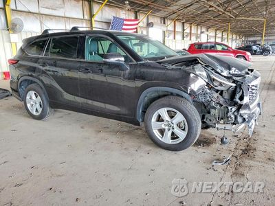 Czwarte zdjęcie samochodu z boku: 2022 TOYOTA HIGHLANDER LE VIN:5TDZZRAH1NS120934 - miniatura