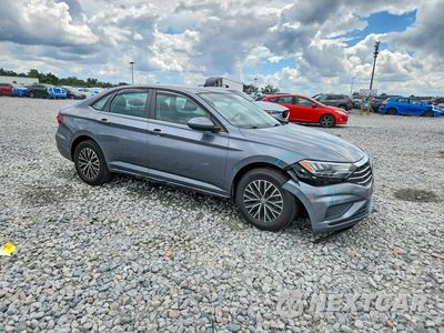 Czwarte zdjęcie samochodu z boku: 2021 VOLKSWAGEN JETTA S VIN:3VWC57BU9MM066411 - miniatura