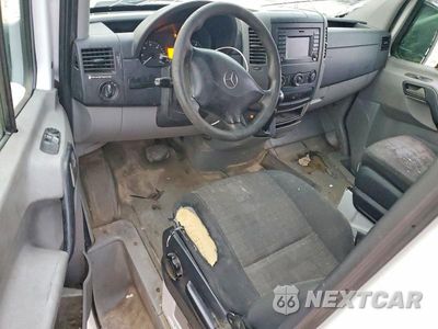 Zdjęcie 8 z 13 samochodu: 2015 MERCEDES-BENZ SPRINTER 2500 DELIVERY VAN VIN:WD3PE8DC9FP146216 - miniatura