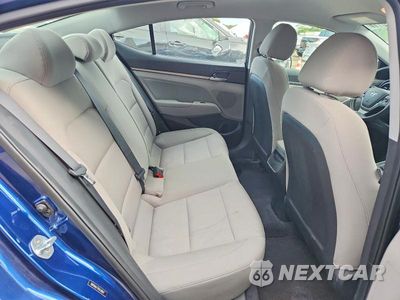 Zdjęcie 10 z 12 samochodu: 2017 HYUNDAI ELANTRA SE VIN:5NPD84LF7HH130907 - miniatura