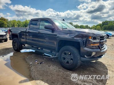 Czwarte zdjęcie samochodu z boku: 2016 CHEVROLET SILVERADO K1500 LT VIN:1GCVKREC6GZ318685 - miniatura