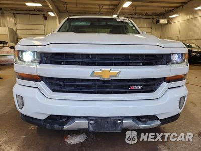 Piąte zdjęcie samochodu w środku: 2017 CHEVROLET SILVERADO K1500 LT VIN:3GCUKREC0HG299547 - miniatura