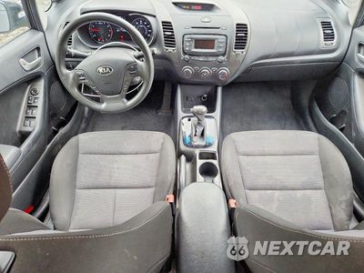Zdjęcie 8 z 12 samochodu: 2017 KIA FORTE LX VIN:3KPFK4A76HE090846 - miniatura