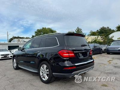 Trzecie zdjęcie samochodu z tyłu: 2017 MERCEDES-BENZ GLS 450 4MATIC VIN:4JGDF6EEXHA832616 - miniatura