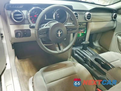Zdjęcie 8 z 12 samochodu: 2005 FORD MUSTANG VIN:1ZVFT80N455151538 - miniatura