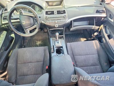 Zdjęcie 8 z 13 samochodu: 2012 HONDA ACCORD LXP VIN:1HGCP2F45CA214786 - miniatura