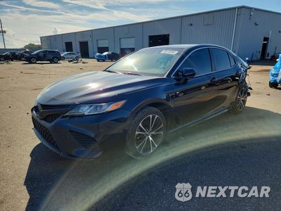 2018 TOYOTA CAMRY SE 4T1B11HK3JU676837 - główne zdjęcie licytacji z USA - miniatura