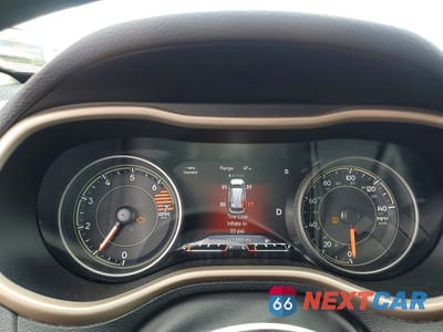 Zdjęcie 9 z 13 samochodu: 2016 JEEP CHEROKEE LIMITED VIN:1C4PJMDB0GW162202 - miniatura