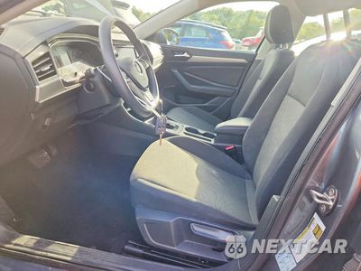 Zdjęcie 7 z 12 samochodu: 2019 VOLKSWAGEN JETTA S VIN:3VWC57BU6KM168553 - miniatura