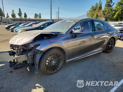 2024 TOYOTA CAMRY XSE 4T1K31AK1RU621092 - główne zdjęcie licytacji z USA - miniatura