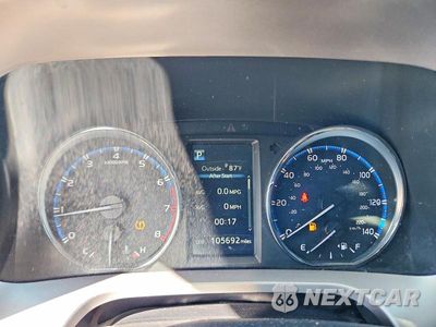 Zdjęcie 9 z 13 samochodu: 2016 TOYOTA RAV4 XLE VIN:JTMWFREV4GJ083020 - miniatura