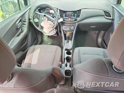 Zdjęcie 8 z 13 samochodu: 2020 CHEVROLET TRAX LS VIN:3GNCJKSB5LL185407 - miniatura