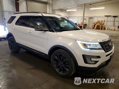 Czwarte zdjęcie samochodu z boku: 2017 FORD EXPLORER XLT VIN:1FM5K8D82HGC50451 - miniatura