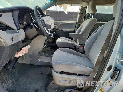 Zdjęcie 7 z 14 samochodu: 2016 TOYOTA SIENNA LE VIN:5TDKK3DC7GS714935 - miniatura