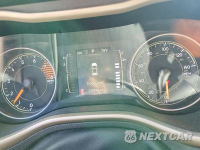 Zdjęcie 9 z 13 samochodu: 2016 JEEP CHEROKEE LATITUDE VIN:1C4PJMCS2GW218335 - miniatura