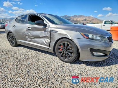 Czwarte zdjęcie samochodu z boku: 2012 KIA OPTIMA SX VIN:5XXGR4A65CG011545 - miniatura