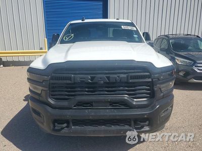 Piąte zdjęcie samochodu w środku: 2026 RAM 2500 TRADESMAN CREW VIN:3C6UR5CJ0TG245008 - miniatura