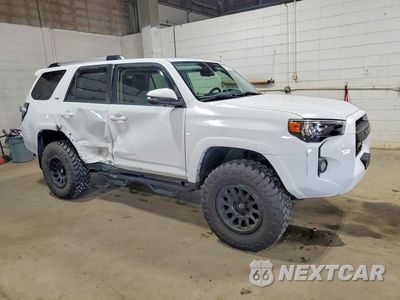 Czwarte zdjęcie samochodu z boku: 2020 TOYOTA 4RUNNER SR5 PREMIUM VIN:JTEBU5JR3L5758490 - miniatura