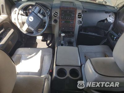 Zdjęcie 8 z 12 samochodu: 2006 LINCOLN MARK LT VIN:5LTPW16556FJ00541 - miniatura