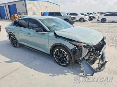 Czwarte zdjęcie samochodu z boku: 2025 KIA K4 GT LINE VIN:3KPFW4DE3SE233788 - miniatura
