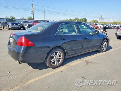 Trzecie zdjęcie samochodu z tyłu: 2007 HONDA ACCORD EX VIN:1HGCM56867A179338 - miniatura