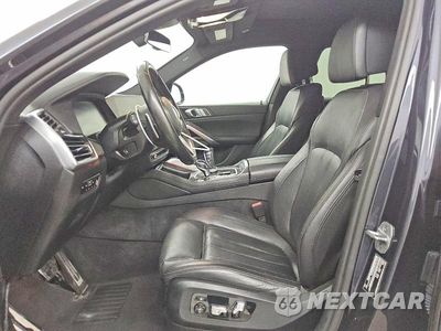 Zdjęcie 7 z 13 samochodu: 2021 BMW X6 M50I VIN:5UXCY8C03M9G71133 - miniatura