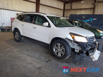 Czwarte zdjęcie samochodu z boku: 2017 CHEVROLET TRAVERSE LT VIN:1GNKVGKD8HJ134223 - miniatura
