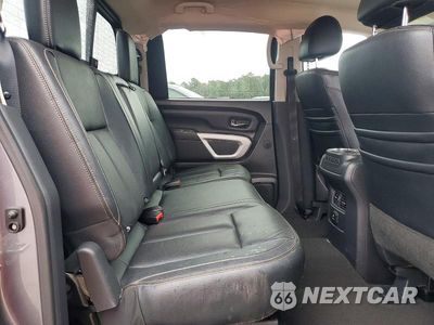 Zdjęcie 10 z 12 samochodu: 2018 NISSAN TITAN SL VIN:1N6AA1E62JN501557 - miniatura