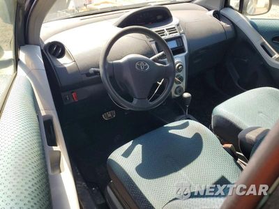 Zdjęcie 8 z 12 samochodu: 2008 TOYOTA YARIS BASE VIN:JTDJT923485213538 - miniatura