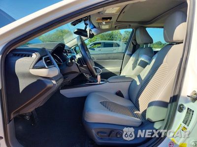 Zdjęcie 7 z 12 samochodu: 2018 TOYOTA CAMRY SE VIN:4T1B11HK2JU096981 - miniatura