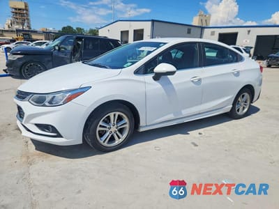 2017 CHEVROLET CRUZE LT 1G1BE5SM0H7264368 - główne zdjęcie licytacji z USA - miniatura