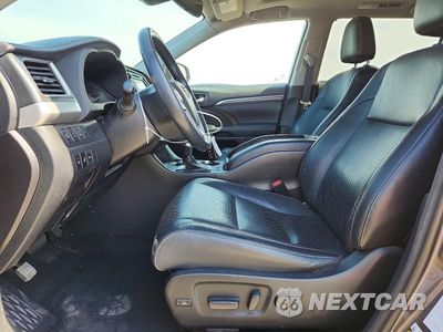 Zdjęcie 7 z 13 samochodu: 2018 TOYOTA HIGHLANDER LIMITED PLATINUM VIN:5TDDZRFH6JS890043 - miniatura