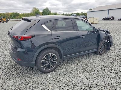 Trzecie zdjęcie samochodu z tyłu: 2022 MAZDA CX-5 PREMIUM PLUS VIN:JM3KFBEM5N0536097 - miniatura
