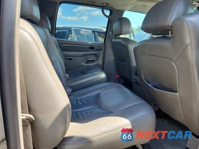 Zdjęcie 11 z 13 samochodu: 2006 GMC YUKON XL DENALI VIN:1GKFK66U36J175836 - miniatura